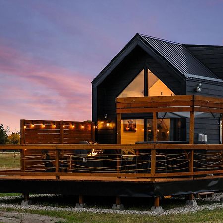 Modern Tiny Cabin, With Hot Tub In Choteau Mt 외부 사진